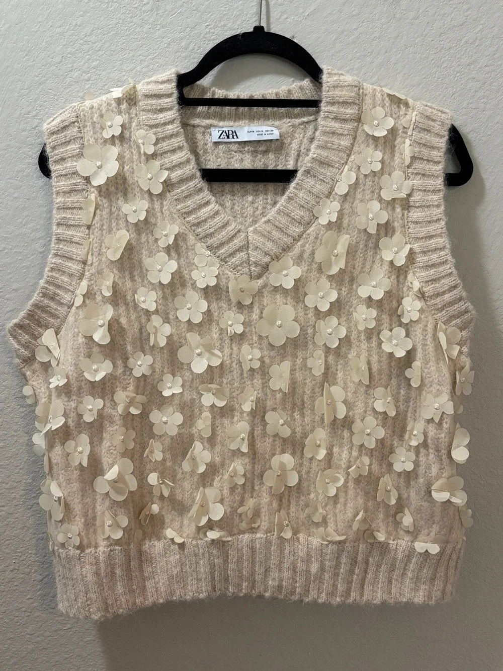 ZARA Matching Floral Knit Sweater Vest Appliqué Cream V-Neck Size Medium - Picture 3 of 10